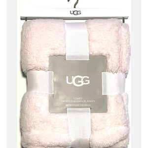 Ugg Casey Frosted Sherpa Blanket
